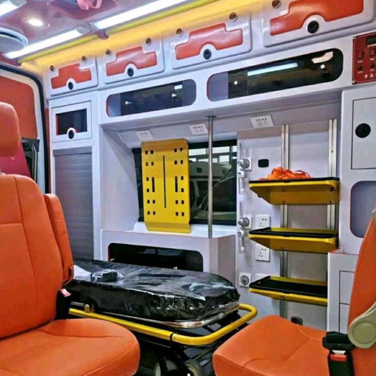 城关长途救护车护送病人租赁价格